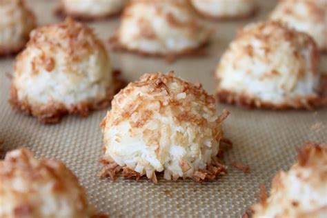 Easy Coconut Macaroons Recipe