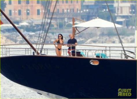 Photo: jeff bezos photographer for lauren sanchez on yacht 36 | Photo ...