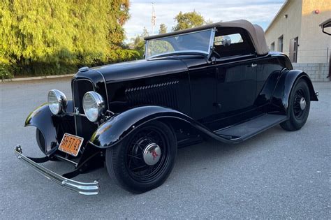 Old-School Cool: 1932 Ford Roadster Hot Rod | Barn Finds