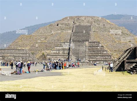 Pirámide de la Luna Pirámide de la Luna Teotihuacan Estado de