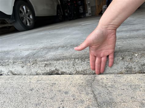 Driveway sinking from garage floor : r/Winnipeg