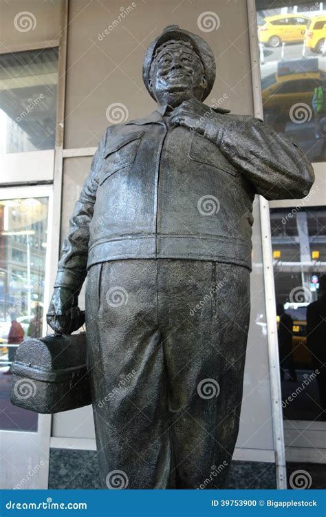 Jackie Gleason Statue Editorial Image | CartoonDealer.com #39753900