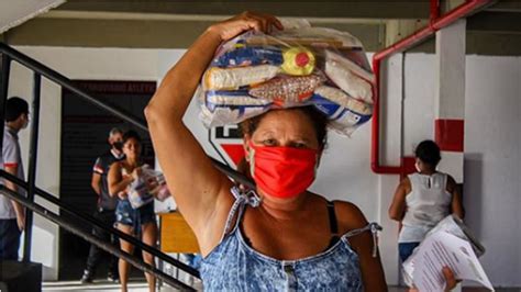 Ferrovi Rio Entrega Cestas B Sicas A Moradores Da Barra Do Cear Site