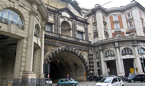 Napoli Galleria Vittoria Chiusura Notturna Date E Orari