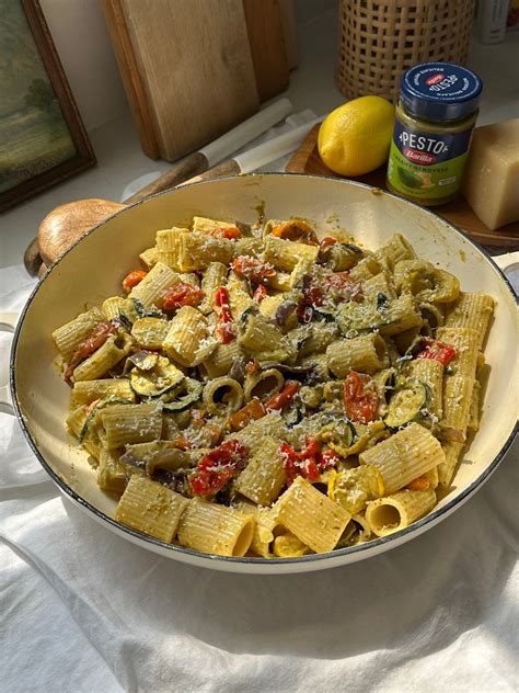 Summer Veggie Pesto Pasta — All Types Of Bowls