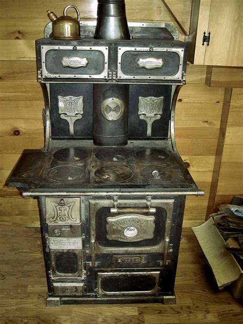 Here S The Wood Burning Monarch Malleable Steel Range Circa1910 Note