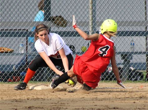 Late Inning Rally Brings GHS Softball A Victory