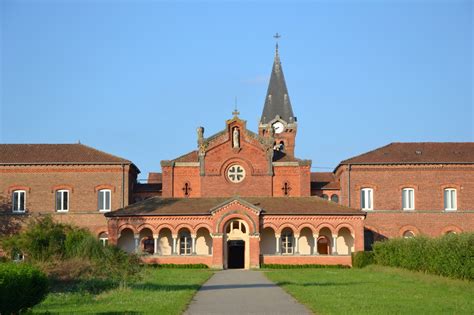 Ferme De L abbaye Notre Dame Des Dombes à Le Plantay Locavor fr