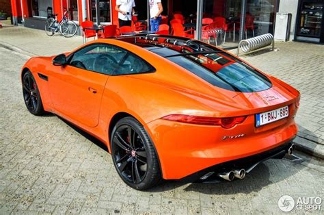 Jaguar Sports Car Orange Ari Warna