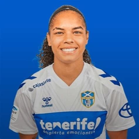 Gisela Robledo Gil Delantera Costa Adeje Tenerife Egatesa B Futboleras