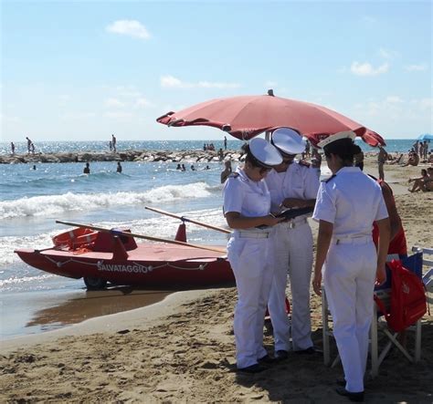 CAPITANERIA DI PORTO DI MARINA DI CARRARA LOPERAZIONE MARE SICURO