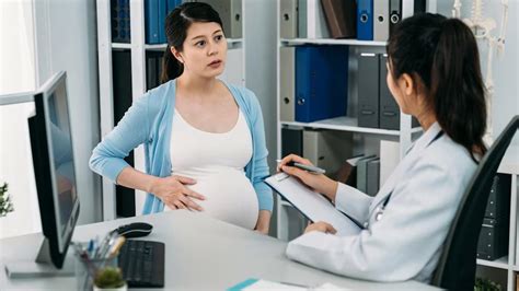 Pregnancy After 35 Expert Lists Risks And Challenges Of Motherhood In