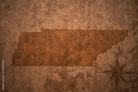 tennessee state map on a old vintage crack paper background Stock Photo ...