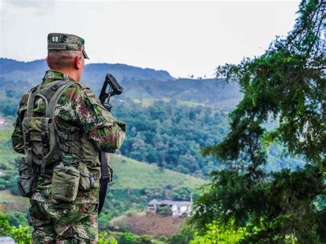 Combates Entre Ejercito Eln Y El Clan Del Golfo En Antioquia