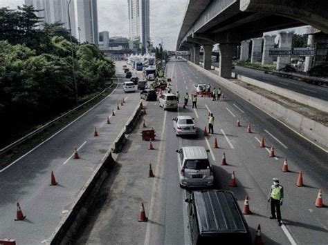 Kendaraan Pemudik Nekat Dipaksa Putar Balik Bless Car