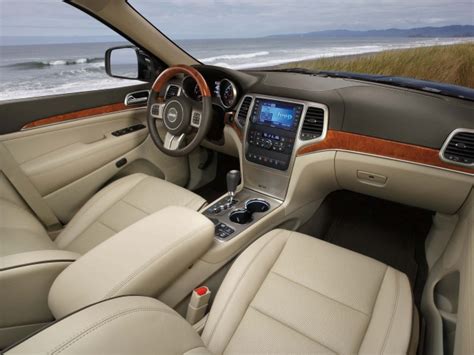 2012 Jeep Grand Cherokee: 33 Interior Photos | U.S. News