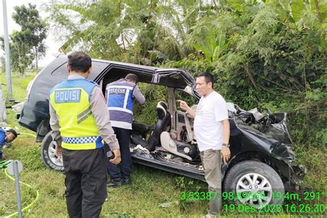 Ngerinya Kecelakaan Maut Di Tol Lubuk Pakam Pintu Mobil Terlepas Semua