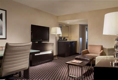 HOTEL EMBASSY SUITES HOUSTON - NEAR THE GALLERIA Galleria Area ...