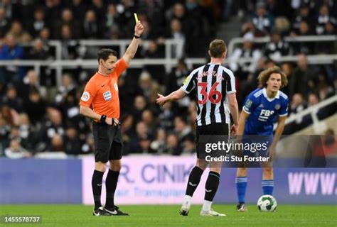 Darren England Referee Photos and Premium High Res Pictures - Getty Images