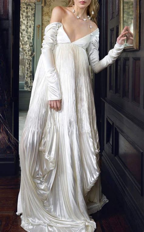 76 Ideas De Vestuarios Vestidos De época Ropa De época Historia De La Moda