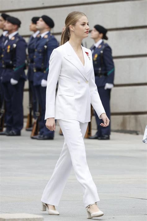 Traje Blanco Princesa Leonor El Estilismo Lleno De Significado De La Princesa Leonor Para La