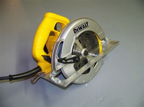 Dewalt circular saw guide rail zone