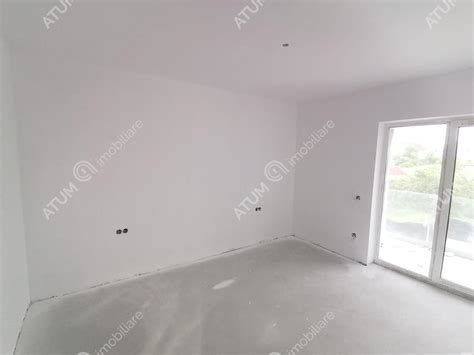 Comision De Vanzare Apartament Cu Camere Balcon Si Loc De Parcare