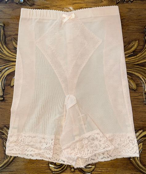 Dead Stock Vintage 1970s Olga Suddenly Slim Warm Honey Beige Panty