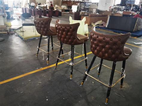 Supply Luxury vintage brown leather bar stools with buttoned back Wholesale Factory - Foshan ...