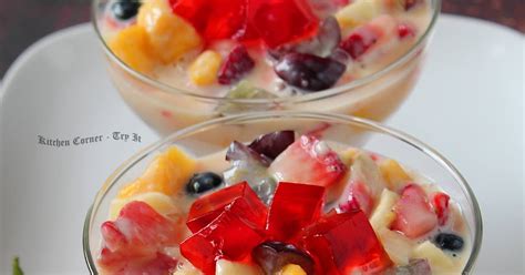 Fresh Fruit Custard Fruit Salad With Custard Sauce