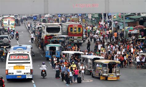 Commuters at renton transit center are complaining about bus delays 16