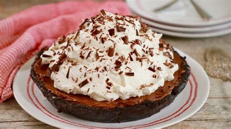 No Bake Chocolate Pie With 5 Ingredients Gemmas Bigger Bolder Baking