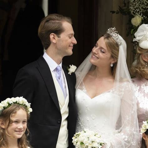 Flora Ogilvy Y Timothy Vesterberg Se Dedican Una Tierna Mirada En Su