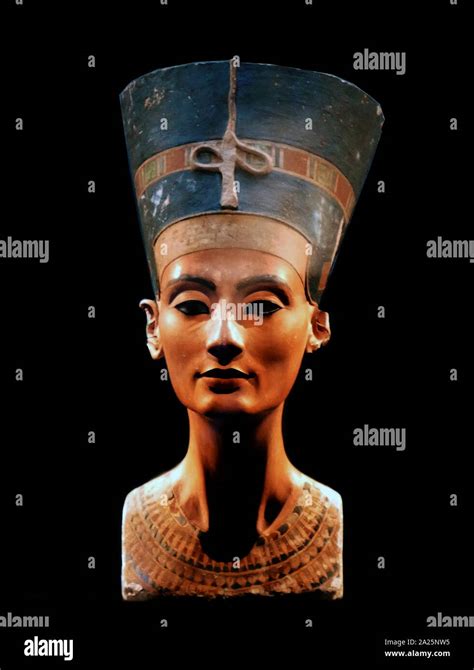 Nefertiti By Thutmose