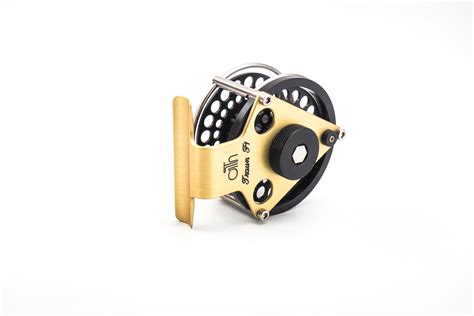 Ari T Hart Traun F1 Black And Gold 2 14″ Trout Fly Reel Vintage