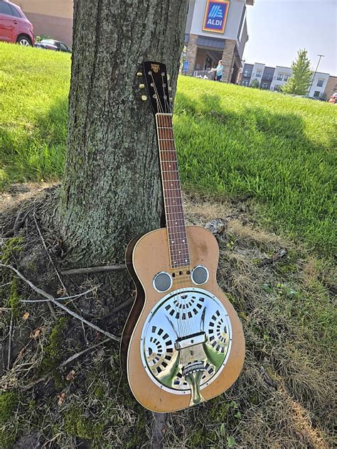 Dobro Model Square Neck W Hsc S Spruce Sunburst Reverb