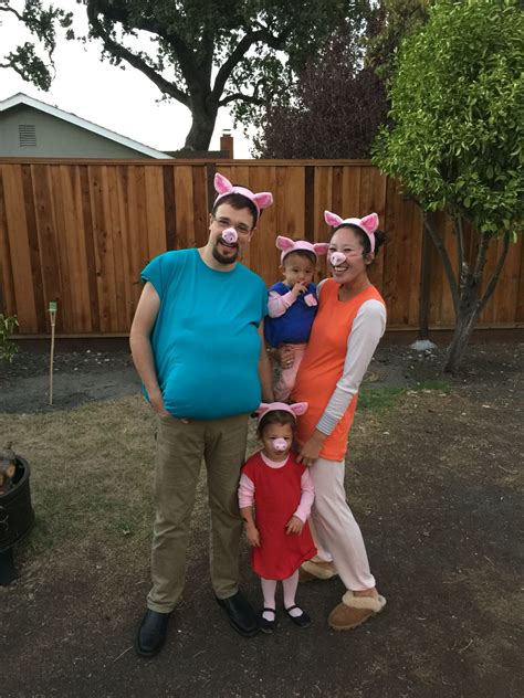 Peppa pig, mommy pig, daddy pig and George. Halloween 2015. DIY. Family ...