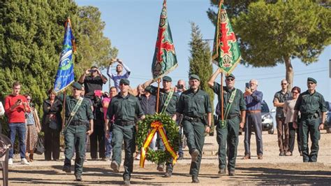 Argamasilla De Alba Rinde Homenaje A Los Guardias Civiles Que Hace