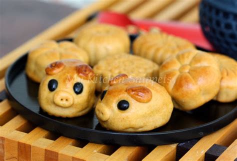 My Kitchen Snippets: Traditional Cantonese Mooncakes