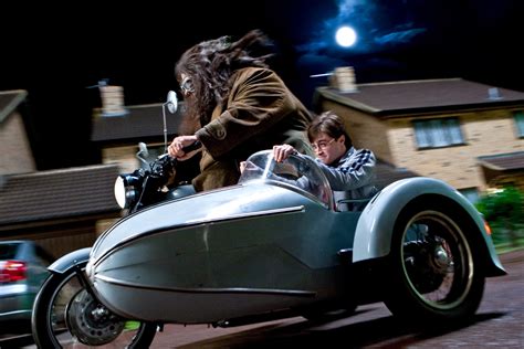 Harry rides in Hagrid’s sidecar — Harry Potter Fan Zone