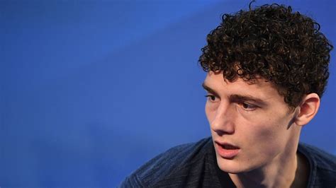 Pas Tuche à Benjamin Pavard Jean Paul Rouve invite le joueur à