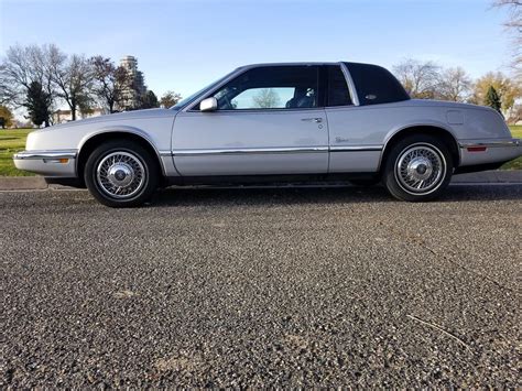 1990 Buick Riviera @ American cars for sale