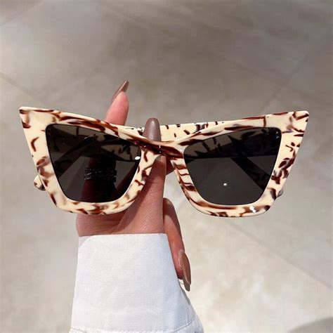 Cheap Vintage Cat Eye Sunglasses Fashion Oversized Butterfly Shape