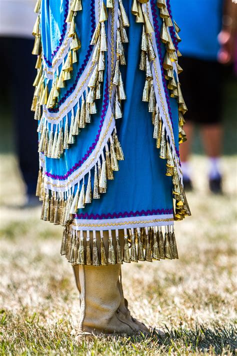 Pin By Crystal Starr On Pow Wow Jingle Dress Bead Work Jingle Dress