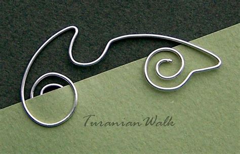 F1 wire bookmark in 2024 | Wire bookmarks, Wire jewelry, Wire wrapped jewelry