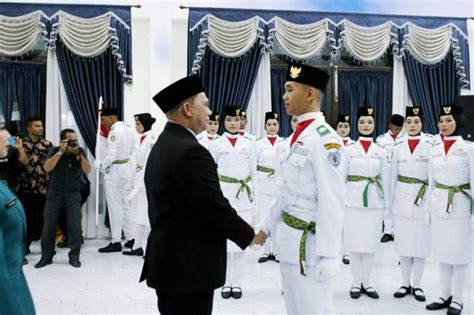 Bupati Kukuhkan Pasukan Pengibar Bendera Pusaka Kabupaten Labuhanbatu