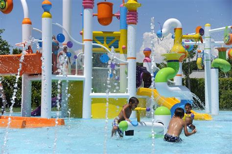 Parks With Water Splash Pads Near Me