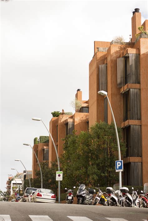 Conjunto De Viviendas Banco Urquijo La Casa De La Arquitectura