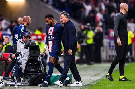 Psg Neymar Rincé Et En Colère Après Son Remplacement Galtier Réagit