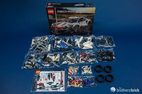 42096 Porsche 911 RSR-4 - The Brothers Brick | The Brothers Brick